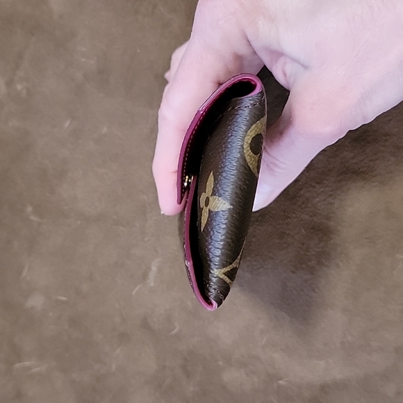 Authentic Louis Vuitton Monogram Kirigami - small - Picture 6 of 7